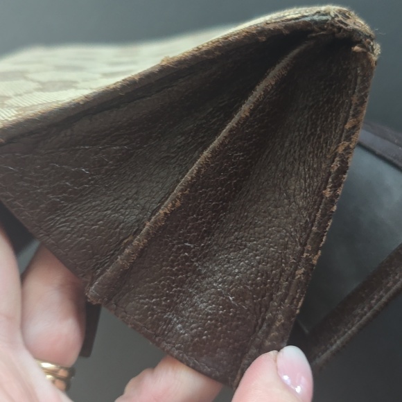 Gucci Double Snap Long Wallet - Picture 12 of 13